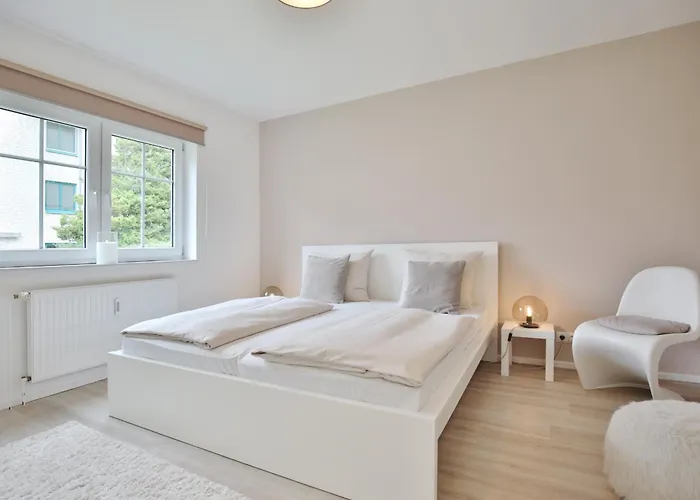 Poststrasse 41 3 Emil *